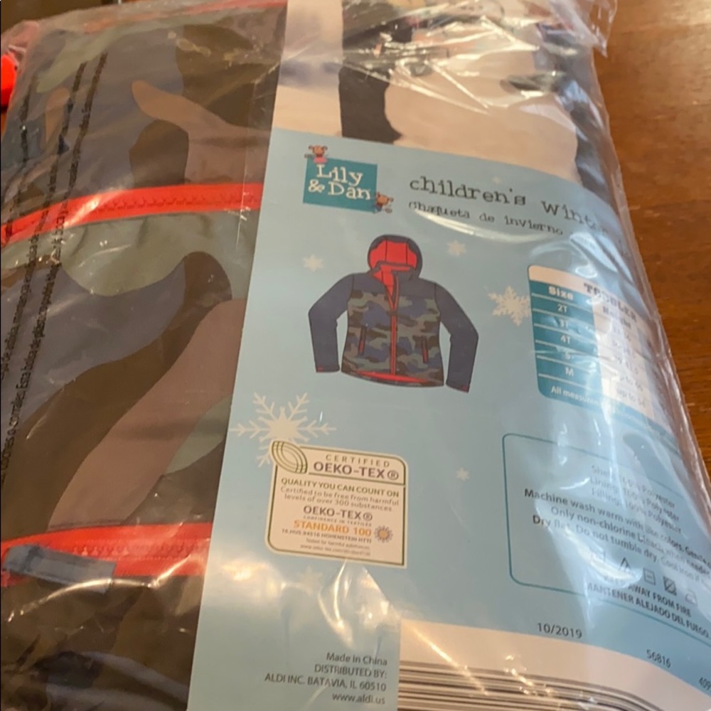 A jacket - Picture 2 of 2